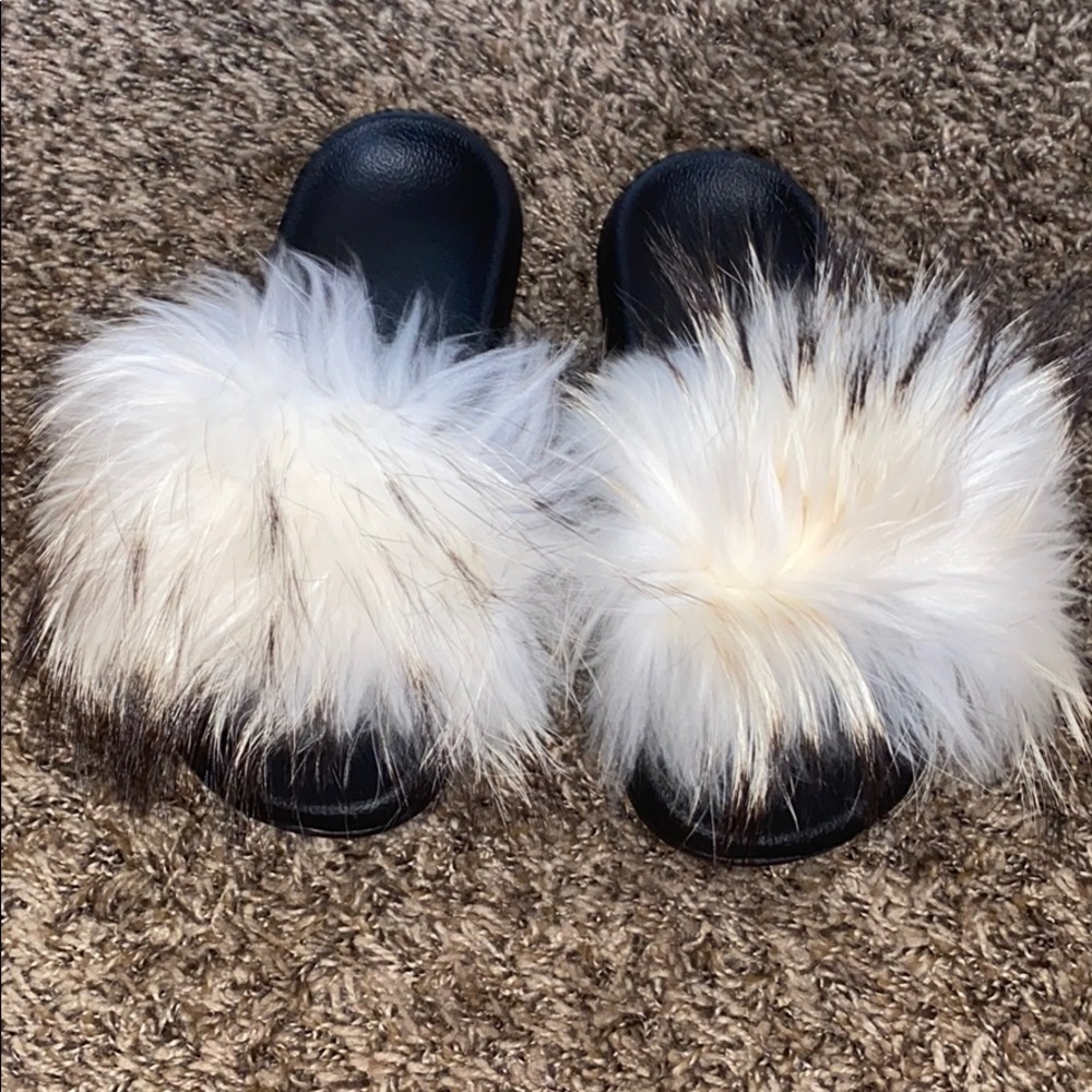 Fuzzy slides / Real fox fur Slides